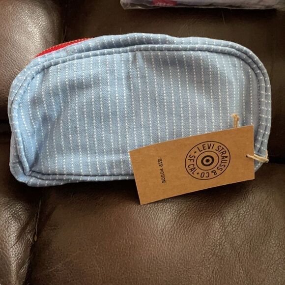(5/$25) Levi’s for Target Light Blue Striped Zip Pouch, NWT - Picture 3 of 3